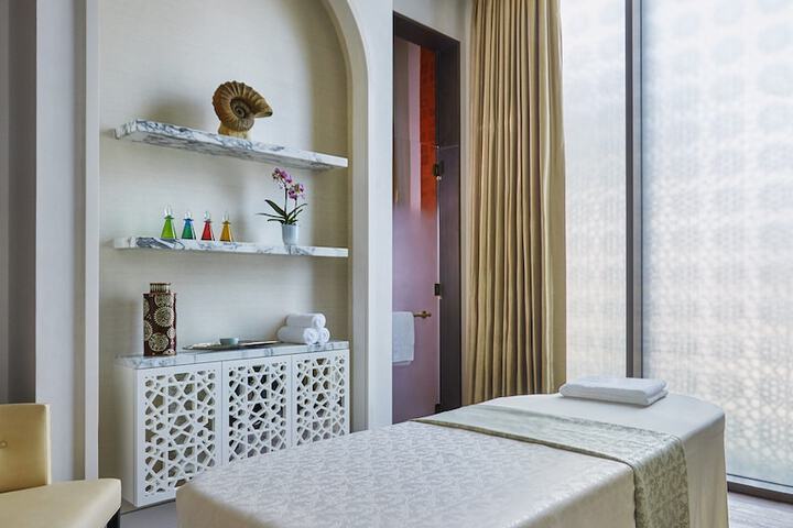 Room 73 of 147