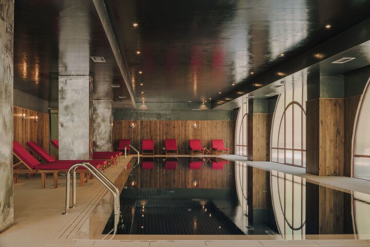 Pool 23 of 42