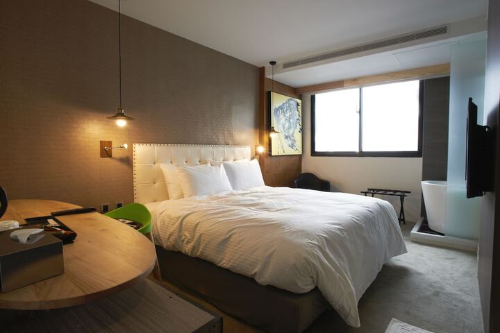 Room 7 of 35