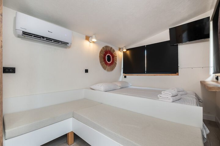 Room 22 of 31