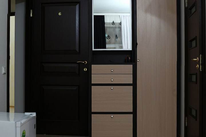 Room 10 of 31