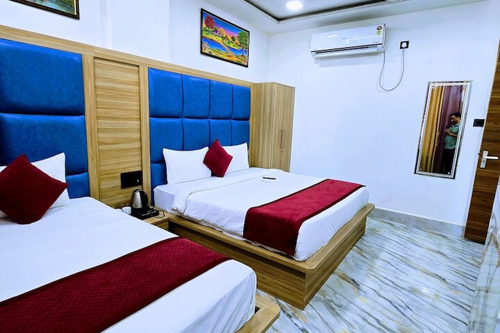 Room 16 of 60