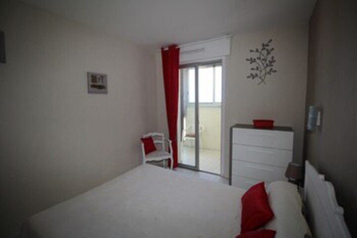 Room 5 of 20