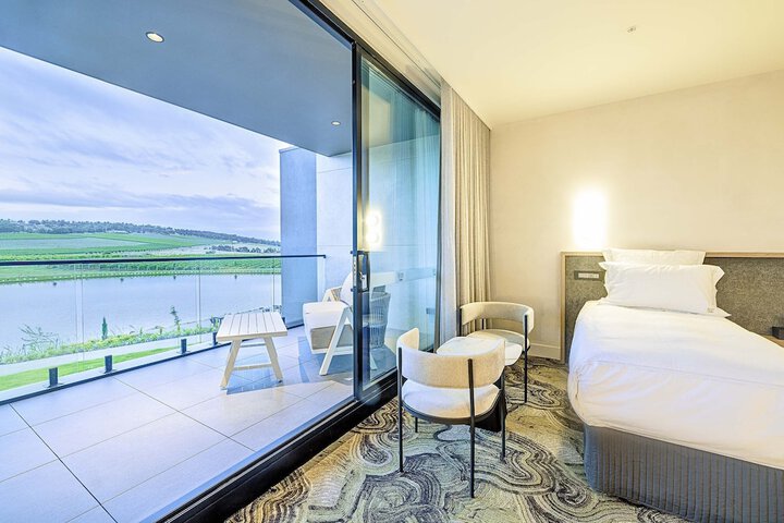 Room 13 of 52