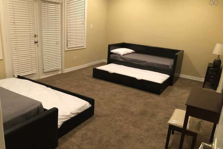 Room 7 of 40