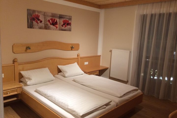 Room 5 of 23