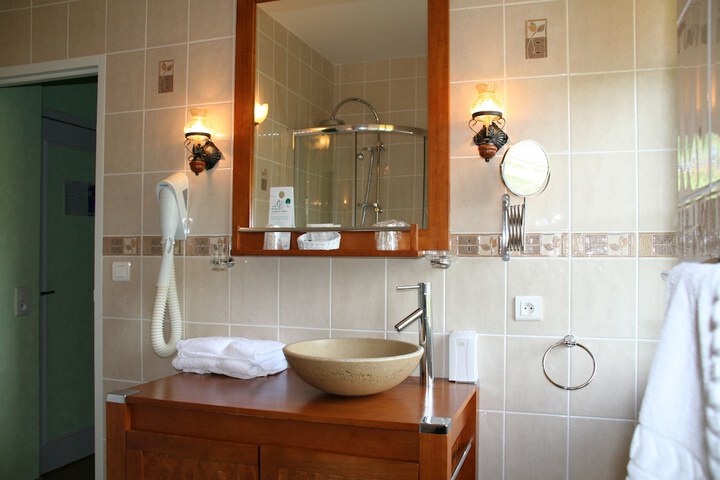Bath Photo
