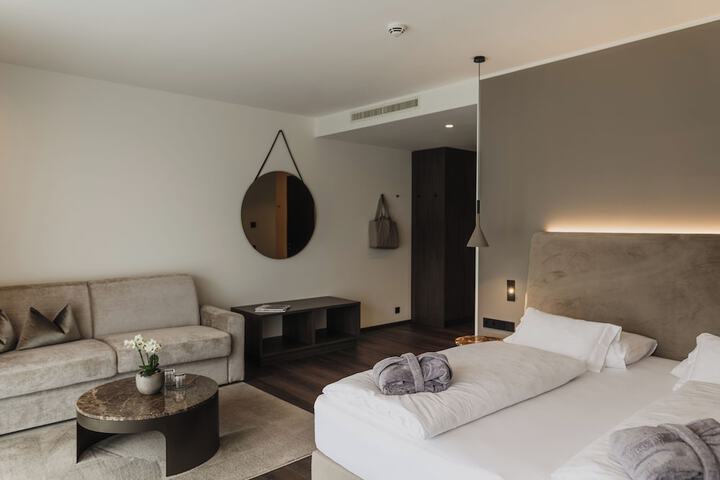 Room 13 of 40