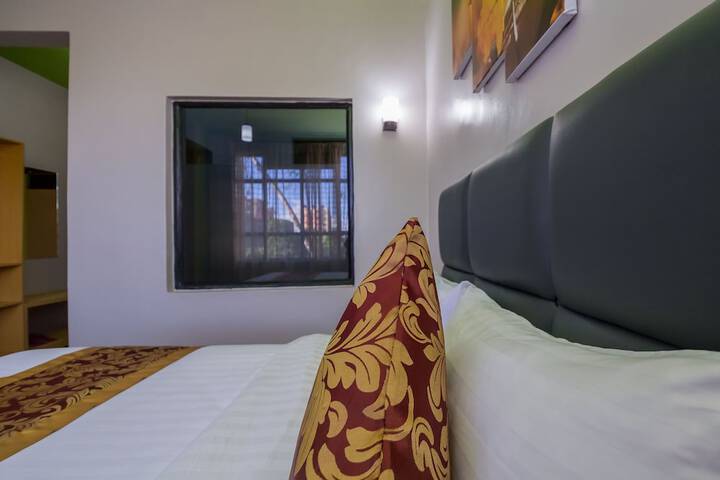 Room 8 of 37