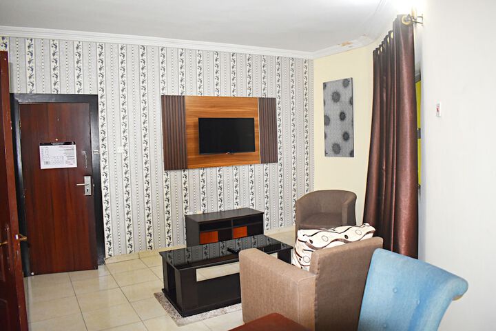 Room 37 of 67