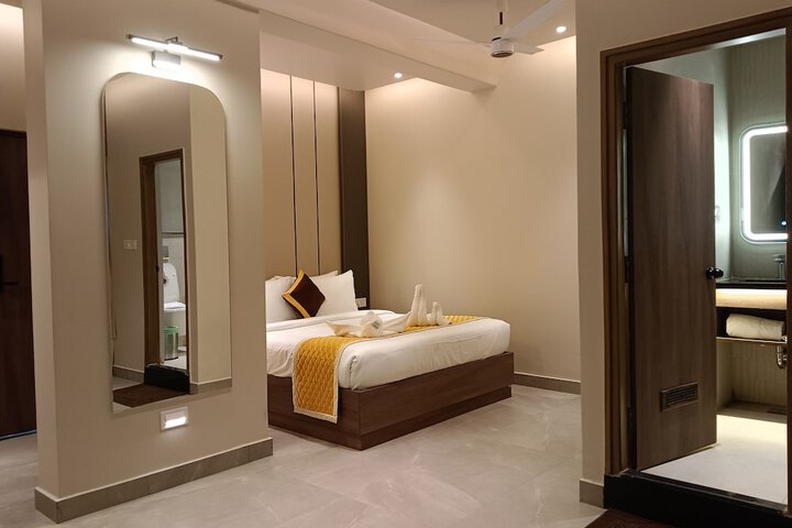 Room 6 of 60