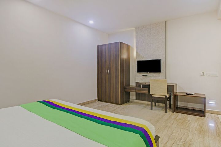 Room 12 of 69