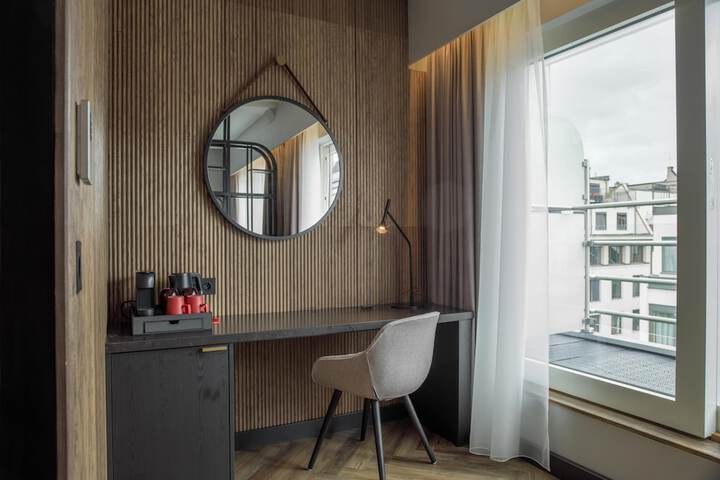Room 19 of 50
