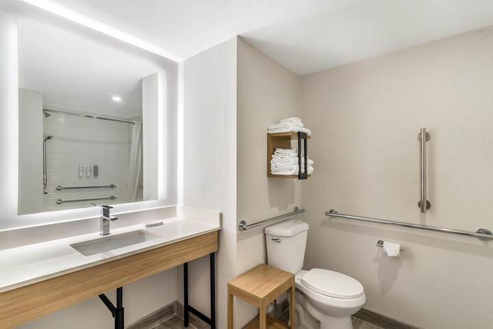 Room 45 of 51