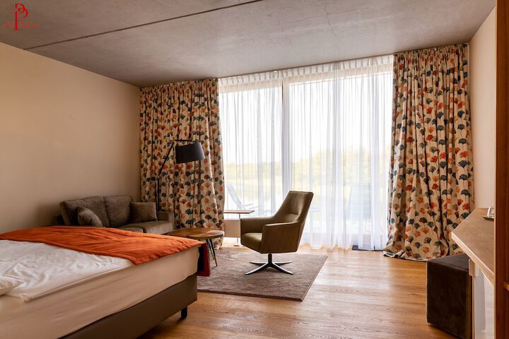 Room 10 of 91
