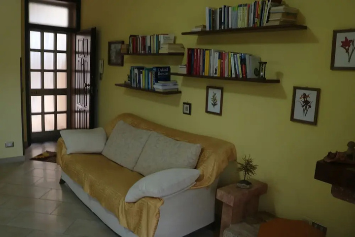 Room 5 of 19