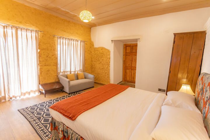 Room 10 of 74