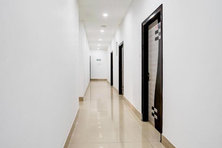 Hotel O Royal Park Residency