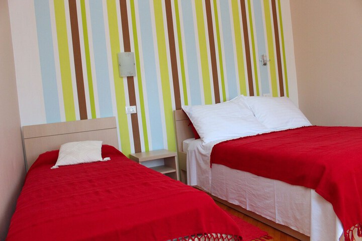Room 25 of 62