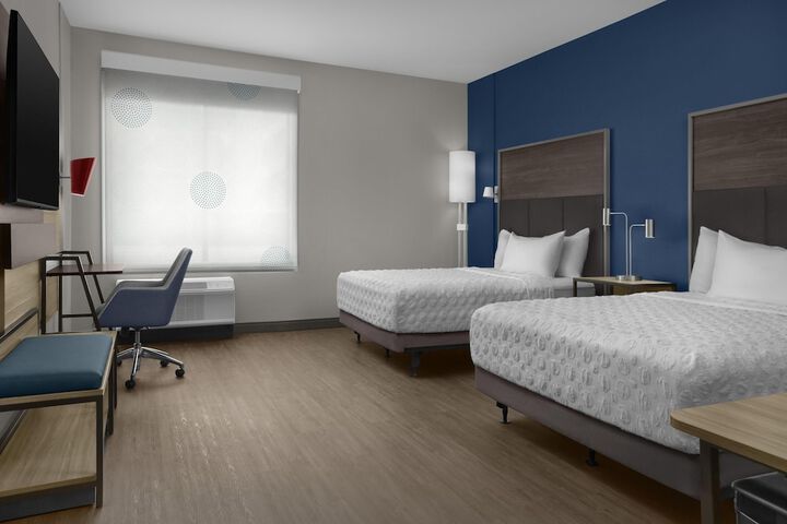 Room 7 of 32
