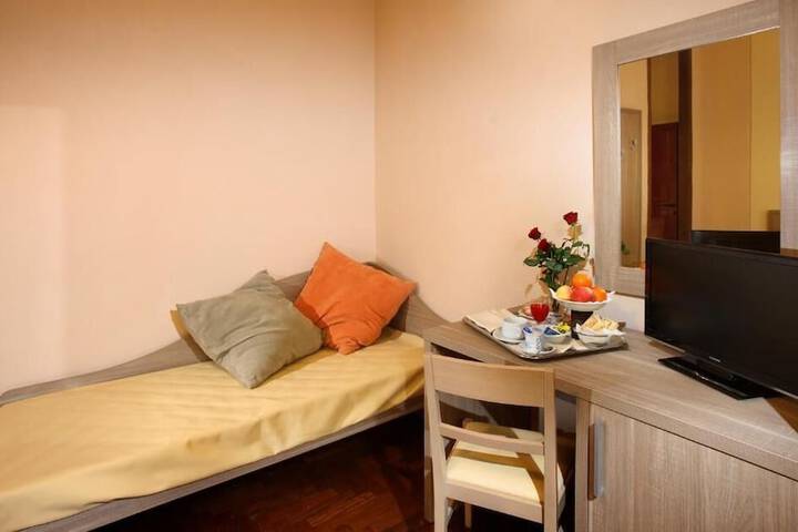 Room 7 of 31