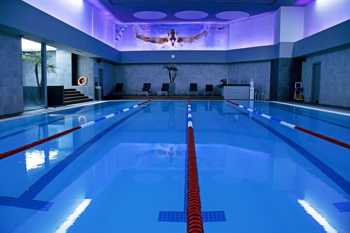 Hotel Pool