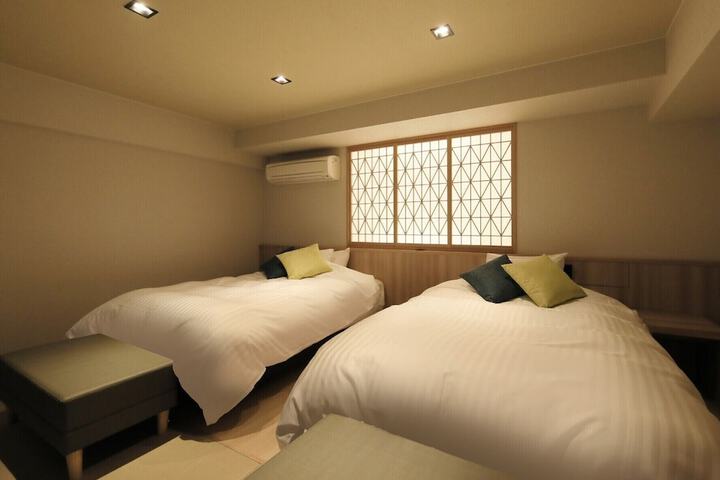 Room 10 of 46