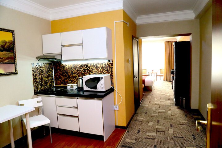 Room 10 of 62