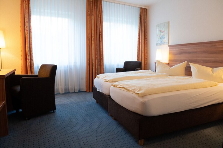 Room 5 of 27