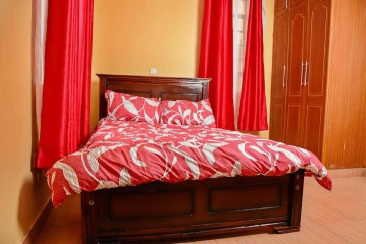 Room 5 of 25