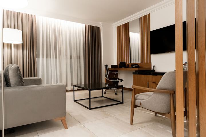 Room 52 of 117