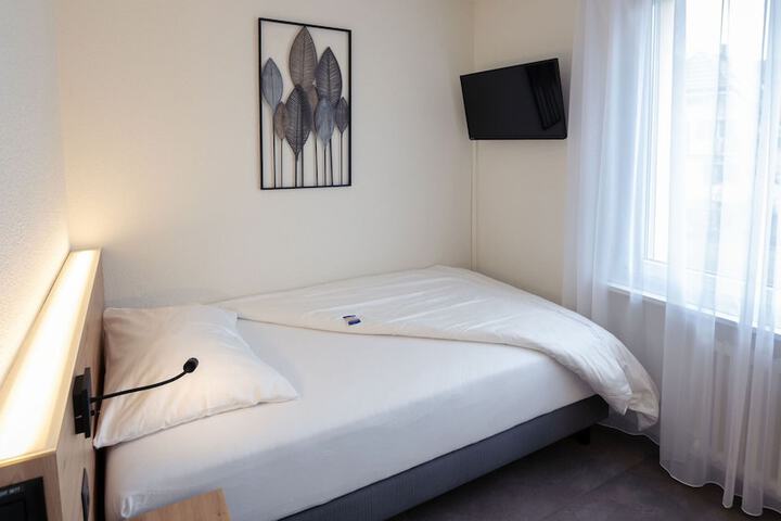 Room 5 of 29