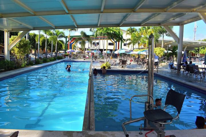 Pool 10 of 24