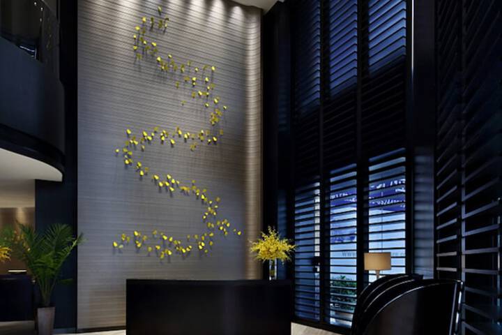 Concierge desk