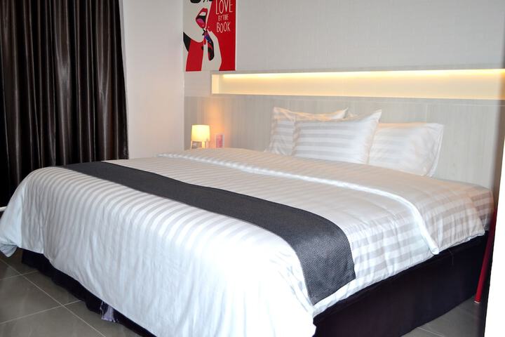 Room 12 of 64