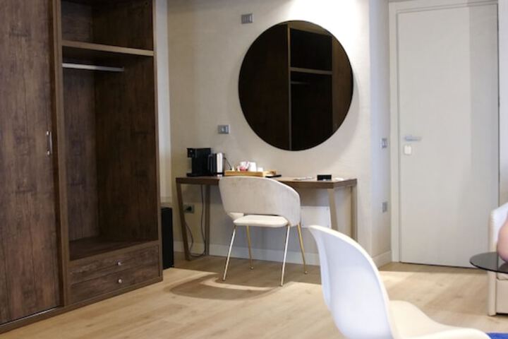 Room 18 of 88