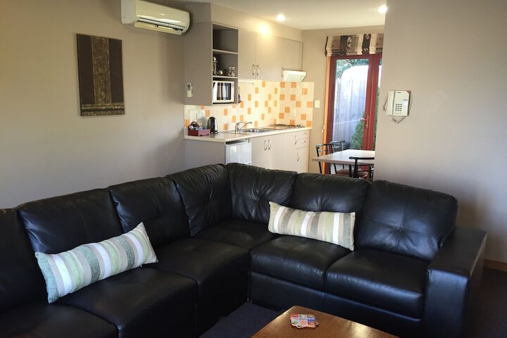 Room 5 of 63