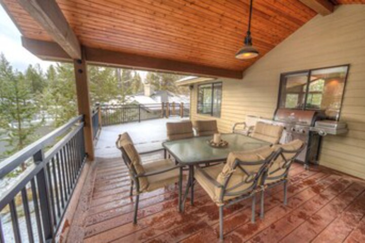 Terrace/Patio 3 of 18