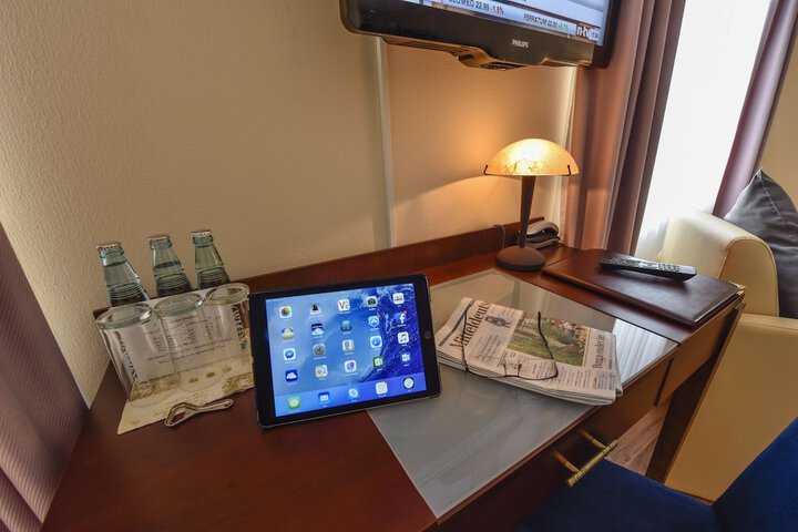 Room 15 of 91