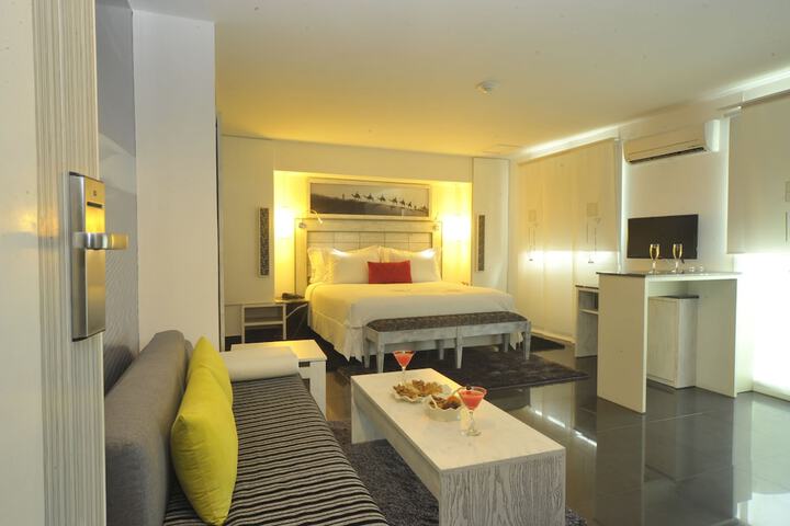 Room 4 of 17