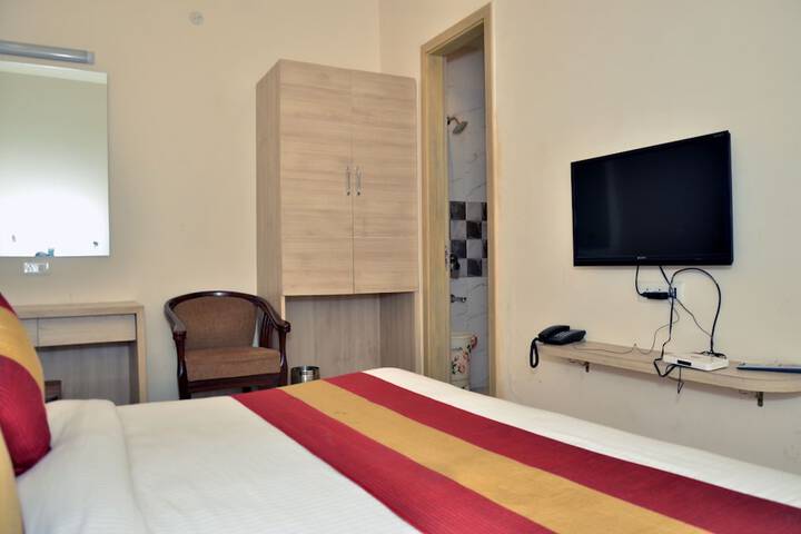 Room 15 of 27