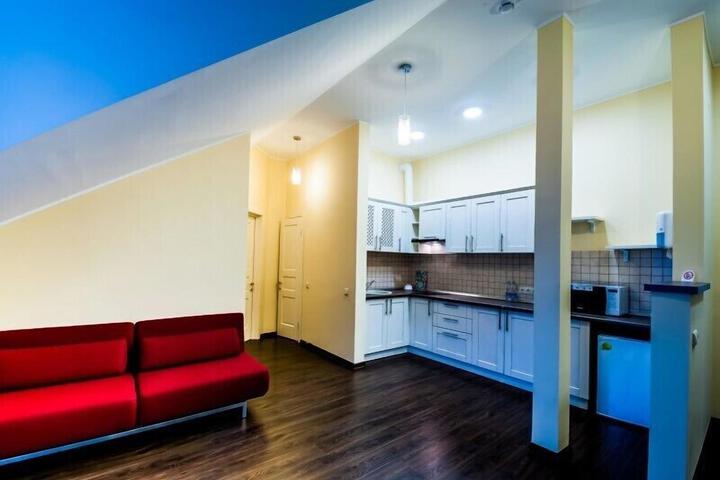 Room 18 of 21