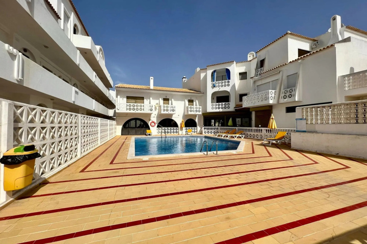 Albufeira Central 3 With Pool by Homing