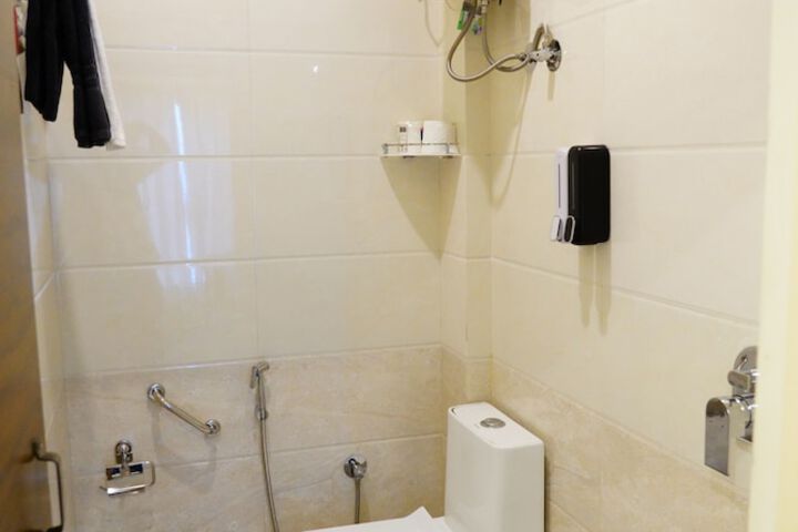 Room 14 of 16