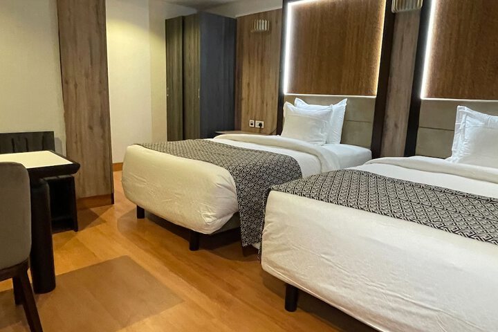 Room 13 of 35