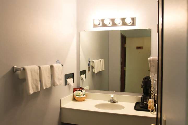 Bathroom sink
