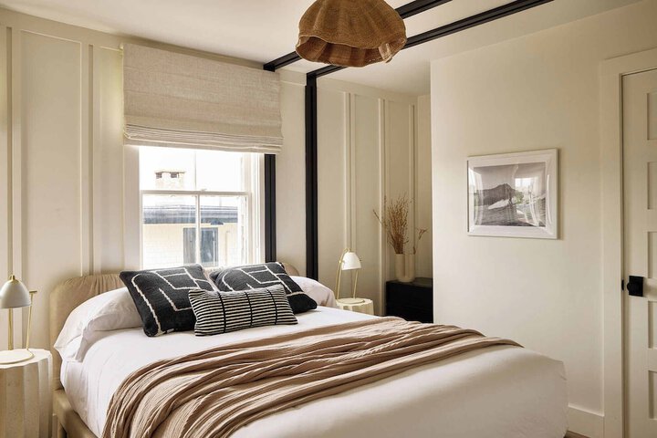 Room 42 of 116