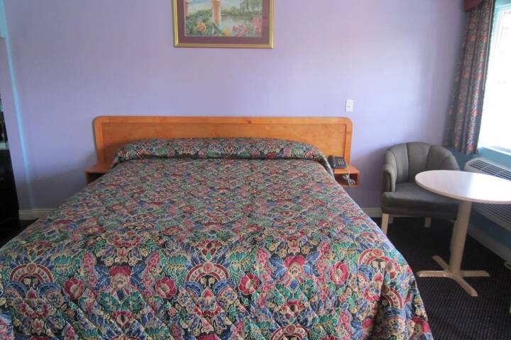 Room 4 of 26