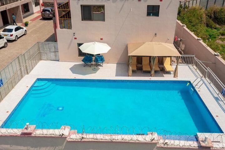 Pool 16 of 21
