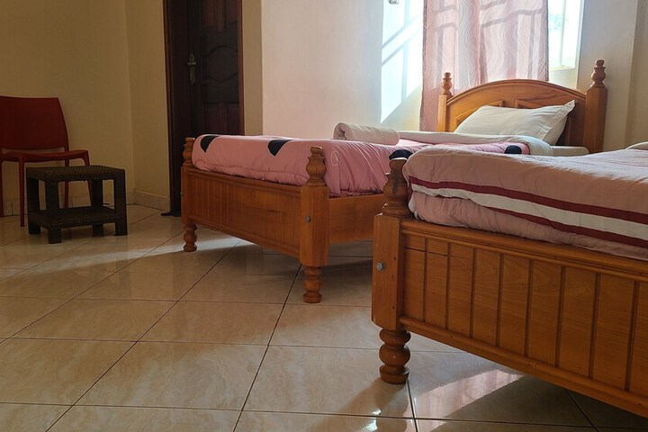 Room 9 of 19